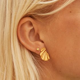 Gold wave earring - Enamel Copenhagen - Silverado Jewellery