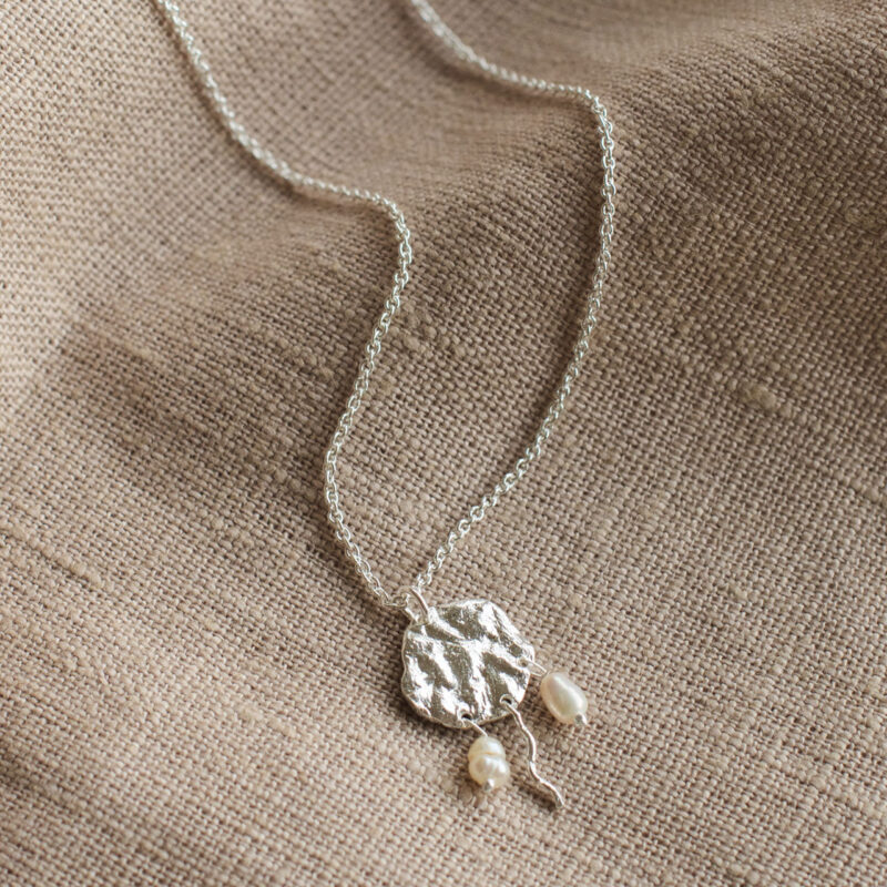 Silver textured disc and pearl necklace - Pure By Nat - Silverado Jewellery