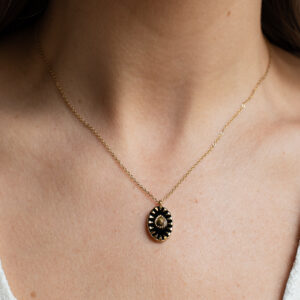Necklace With oval Pendant - Amie Paris - Silverado Jewellery