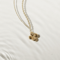 Flower pendant necklace - AMIE Paris - Silverado jewellery
