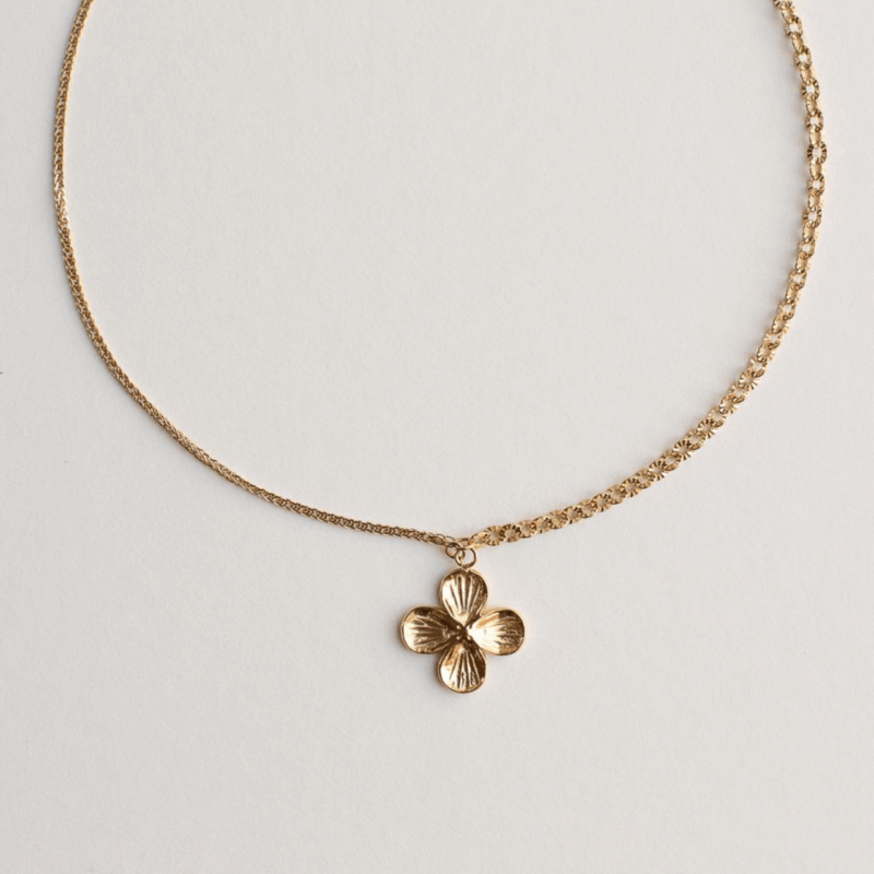 Flower pendant necklace - AMIE Paris - Silverado jewellery