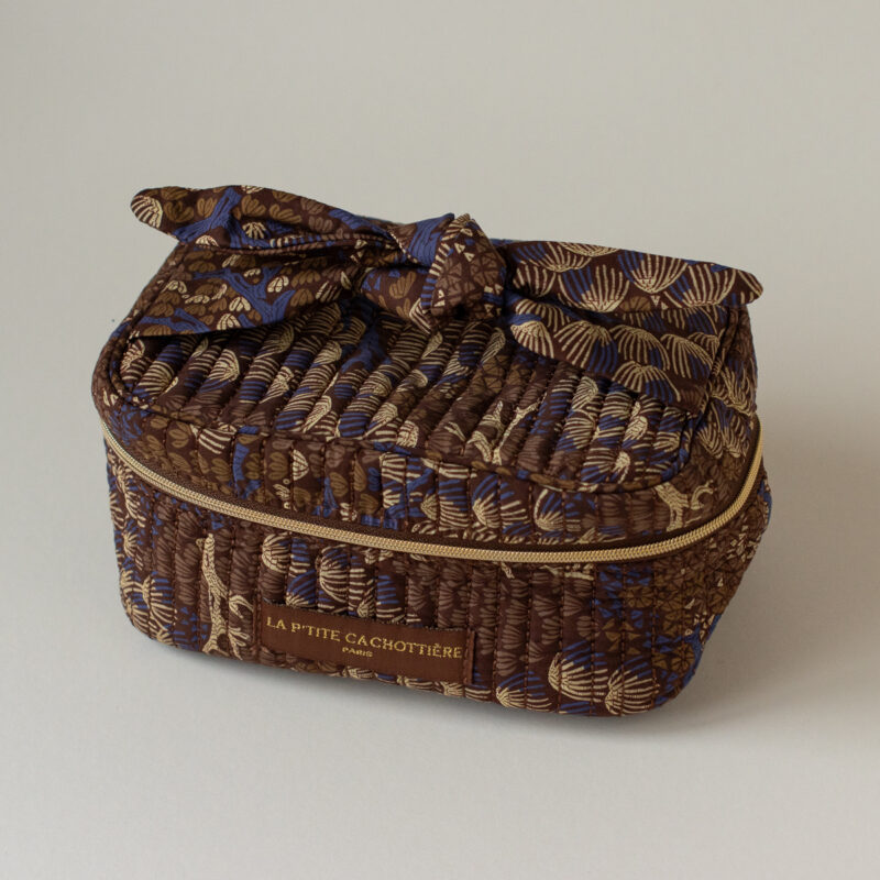 Brown vanity case. Silverado Jewellery.