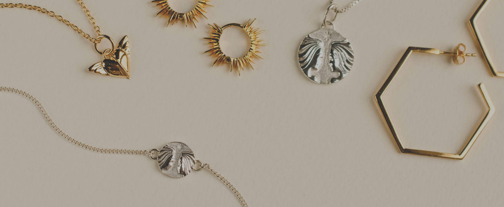 RachelJackson Mini Twisted T-Bar Bracelet