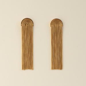 Arch chain earrings. AMIE, Paris