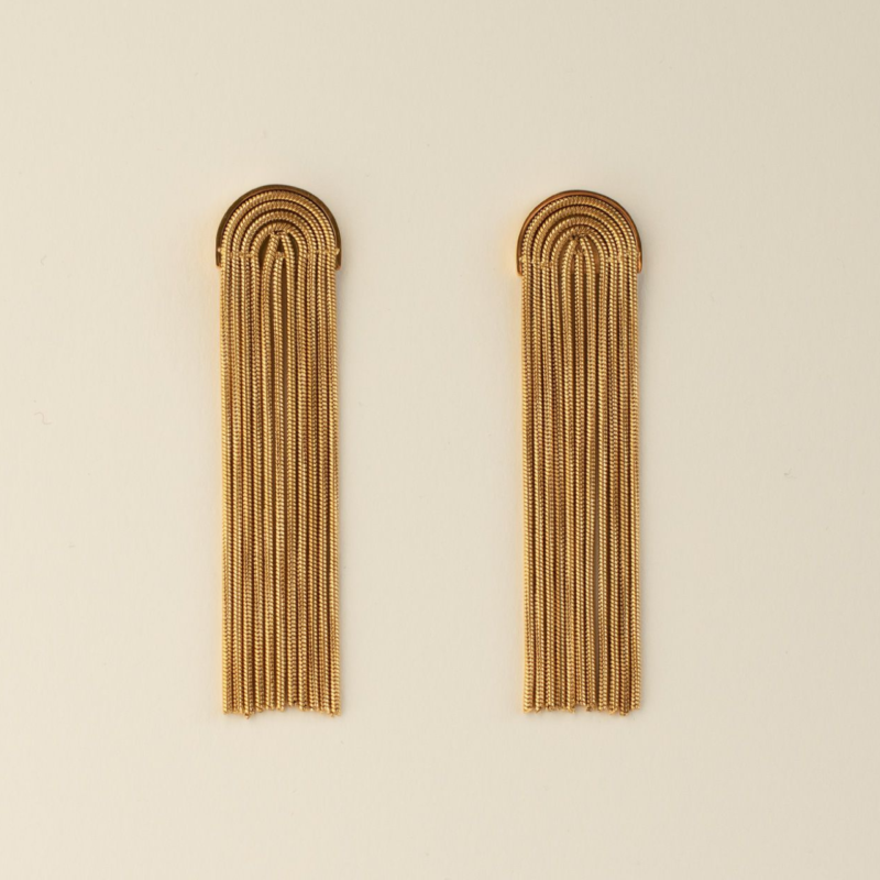 Arch chain earrings. AMIE, Paris