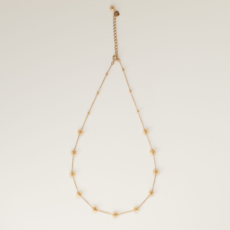 Cream Flower Bead Necklace