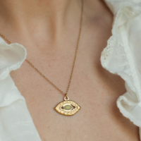 Green Stone Eye Necklace